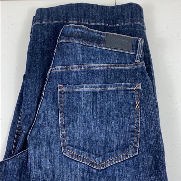 Express High Waisted Cropped Wide Leg Jean - Picture 5 of 6